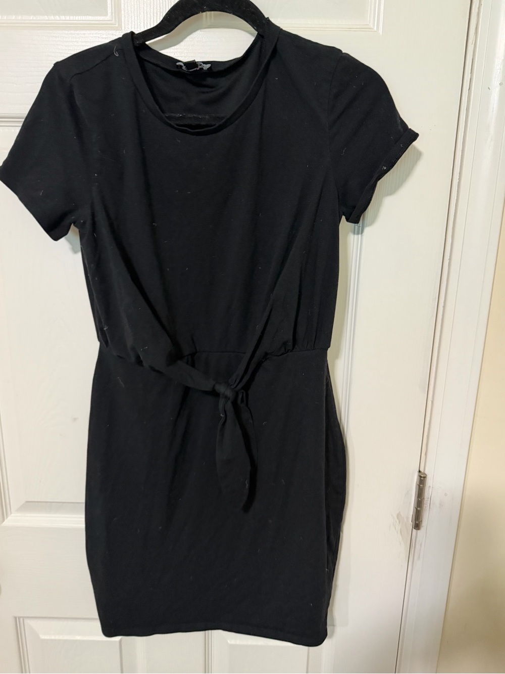 Black Short-Sleeve Tie-Waist Dress - Women's